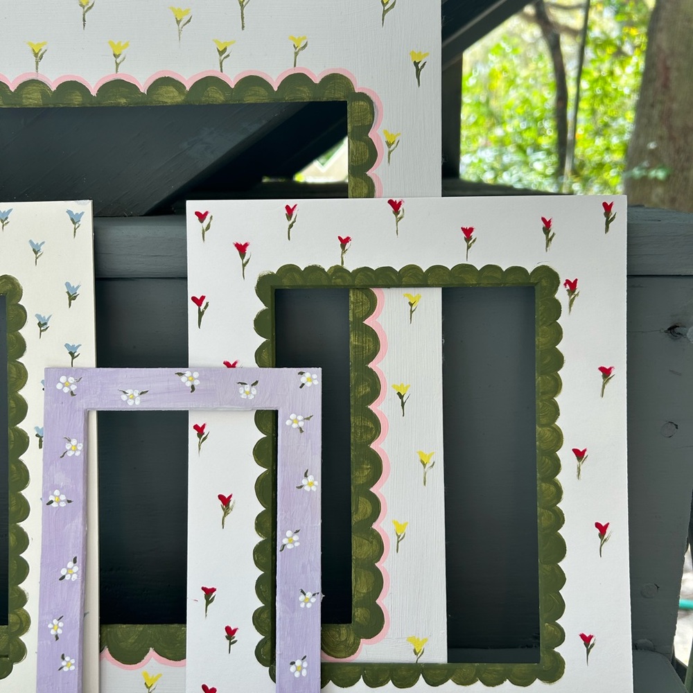 Floral Patterned Picture Frame - Picture 3 of 4